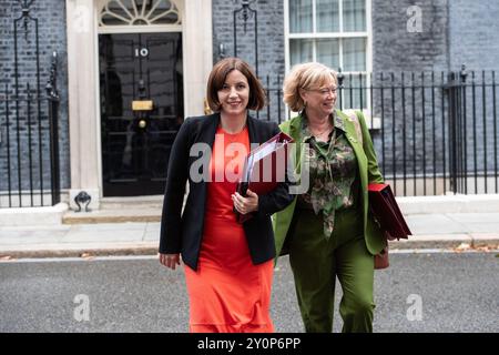 Londres, Angleterre, Royaume-Uni. 3 septembre 2024. Le sceau privé et leader de la Chambre des lords ANGELA SMITH (à droite) et la secrétaire d'État à l'éducation BRIDGET PHILLIPSON (à gauche) quittent Downing Street après une réunion du Cabinet. (Crédit image : © Thomas Krych/ZUMA Press Wire) USAGE ÉDITORIAL SEULEMENT! Non destiné à UN USAGE commercial ! Banque D'Images