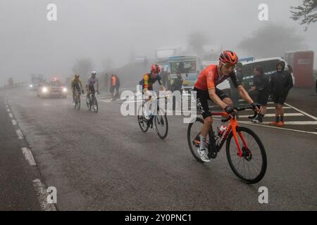 Lagos de Covadaonga Espagne. 3 septembre 2024 - cycliste Carlos Rodriguez de l'équipe INEOS Grenadiers.. Vuelta Ciclista a España 2024. Crédit : Javier Fernández Santiago / Alamy Live News Banque D'Images