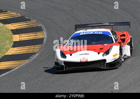 Scarperia, Italie - 13 juillet 2024 : Ferrari 488 GT3 de l'équipe PELLIN RACING pilotée par Haugen Thor et Ruberti Paolo en action lors de l'ACI CSAI Racing Weeke Banque D'Images