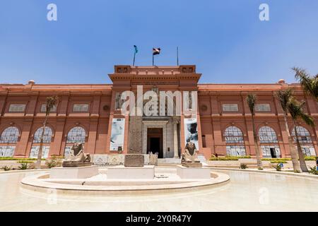 Musée égyptien (musée du Caire), façade de l'extérieur, entrée, le Caire, Egypte, Afrique du Nord, Afrique Banque D'Images