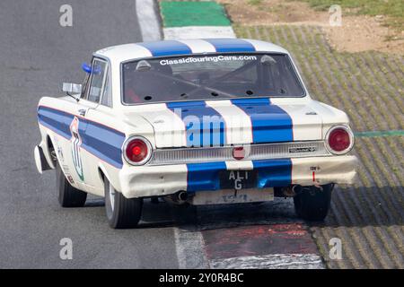 Alan Greenhalgh dans son Ford Falcon Sprint lors de la 2023 Snetterton Classic Touring car Race Pre '66, Norfolk, Royaume-Uni. Banque D'Images