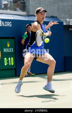 Caroline Wozniacki (DEN) participe au tour 1 de l'US Open Tennis 2024. Banque D'Images