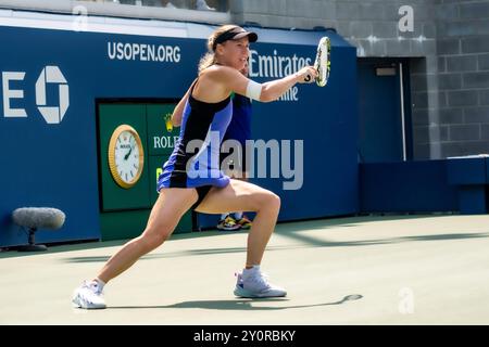 Caroline Wozniacki (DEN) participe au tour 1 de l'US Open Tennis 2024. Banque D'Images