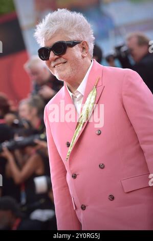 Venise, Italie. 02 septembre 2024. Pedro Almodovar assiste au tapis rouge « The Room Next Door » lors du 81e Festival international du film de Venise le lundi 2 septembre 2024 à Venise, en Italie. Photo de Rocco Spaziani/UPI crédit : UPI/Alamy Live News Banque D'Images