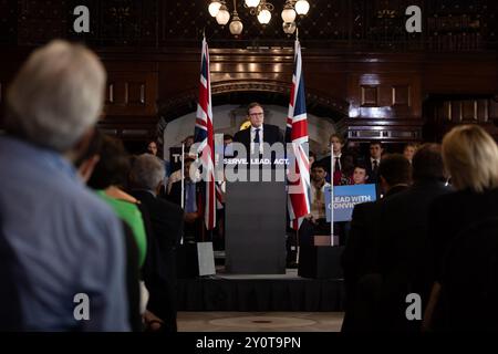 Londres, Royaume-Uni. 03 septembre 2024. Tom Tugendhat, candidat à la direction du Parti conservateur et ministre de la sécurité fantôme, lance sa campagne à l'hôtel Royal Horseguard. (Photo de Tejas Sandhu/SOPA images/Sipa USA) crédit : Sipa USA/Alamy Live News Banque D'Images