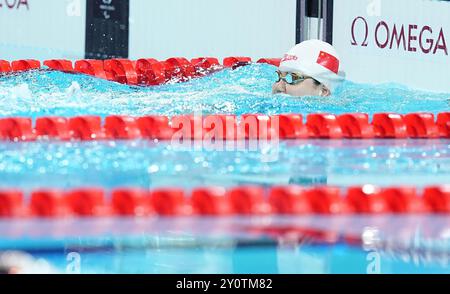 Paris, France. 3 septembre 2024. Lu Dong, de Chine, réagit après la finale du 50m dos S5 féminin de l'épreuve de natation aux Jeux paralympiques de Paris 2024 à Paris, France, le 3 septembre 2024. Crédit : Gao Jing/Xinhua/Alamy Live News Banque D'Images