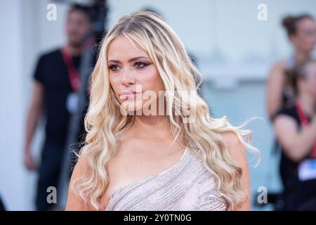 Martina Stella assiste au tapis rouge « Diva e Donna » lors du 81e Festival international du film de Venise le 03 septembre 2024 à Venise, en Italie. ©photo Banque D'Images