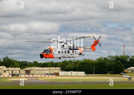 AugustaWestland AW101 SAR Queen hélicoptère de recherche et de sauvetage de la Royal Norwegian Air Force quitte la RAF Fairford en Angleterre après le RIAT Banque D'Images