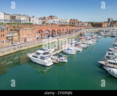 vue aérienne de la marina de ramsgate sur la côte du kent Banque D'Images