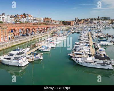 vue aérienne de la marina de ramsgate sur la côte du kent Banque D'Images