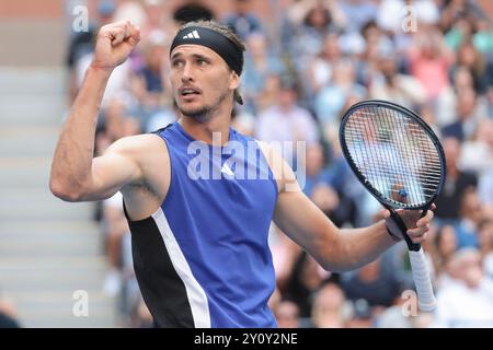 New York, Etats-Unis. 03 septembre 2024. Alexander Zverev d'Allemagne pendant le jour 9 de l'US Open 2024, tournoi de tennis du Grand Chelem le 3 septembre 2024 au USTA Billie Jean King National Tennis Center à New York, États-Unis - photo Jean Catuffe/DPPI crédit : DPPI Media/Alamy Live News Banque D'Images