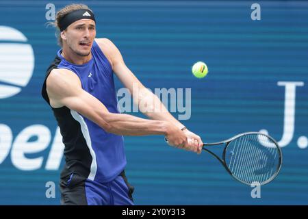 New York, Etats-Unis. 03 septembre 2024. Alexander Zverev d'Allemagne pendant le jour 9 de l'US Open 2024, tournoi de tennis du Grand Chelem le 3 septembre 2024 au USTA Billie Jean King National Tennis Center à New York, États-Unis - photo Jean Catuffe/DPPI crédit : DPPI Media/Alamy Live News Banque D'Images
