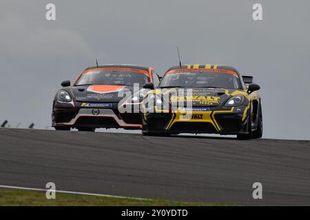 Thomas Bradshaw, Porsche 718 Cayman GT4 RS Clubsport, Toro Verde GT, Sebastian Hopkins, Porsche 718 Cayman GT4 RS Clubsport, Team Parker Racing, Porsc Banque D'Images