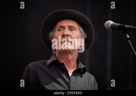 Trondheim, Norvège. 17 août 2024. Le groupe pop norvégien Tre Små Kinesere perferms un concert live lors du festival de musique norvégien Pstereo Festival 2024 à Trondheim. Banque D'Images