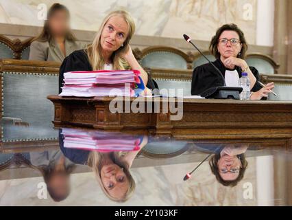 Bruxelles, Belgique. 04th Sep, 2024. L’avocate Nathalie Gallant et l’avocate Catherine Toussaint photographiées lors de la constitution du jury du procès d’assises de Soraya Sahli, accusée du meurtre de sa fille de deux mois dans une chambre d’hôtel à Saint-Gilles, devant la Cour d’assises de Bruxelles capitale, à Bruxelles, mercredi 04 septembre 2024. BELGA PHOTO BENOIT DOPPAGNE crédit : Belga News Agency/Alamy Live News Banque D'Images