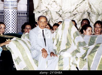 8 Settembre 1994 fés Archivio Storico Olycom/LaPresse Hasna del Marocco (Rabat, 19 novembre 1967), è una principessa e ambientalista marocchina. Nella Foto : Alcune fase del matrimonio della Sua Altezza Reale Hasna del Marocco figlia di re Hassan II con Khalid Benharbit dans la photo : quelques phases du mariage de son Altesse Royale Hasna du Maroc fille du roi Hassan II avec Khalid Benharbit Banque D'Images