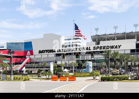 Daytona International Speedway est un circuit de Daytona Beach qui accueille le Daytona 500, ainsi que d'autres courses et divertissements. Banque D'Images