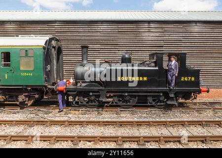 Angleterre, Kent, Tenterden, Kent and East Sussex Railway, gare de Tenterden, train à vapeur historique Banque D'Images