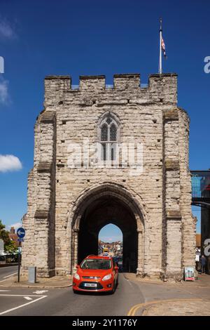 Angleterre, Kent, Canterbury, Westgate Tower et musée Banque D'Images