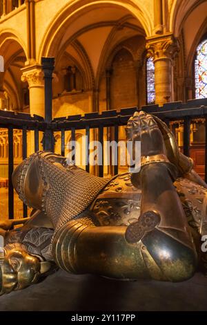 Angleterre, Kent, Canterbury, Cathédrale de Canterbury, vue intérieure de la tombe d'Édouard de Woodstock (15 juin 1330 - 8 juin 1336 alias Prince Noir) Banque D'Images