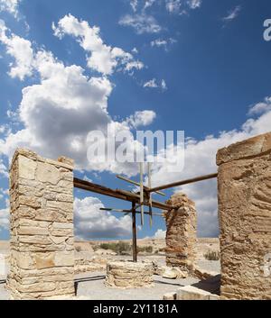 Quseir (Qasr) château du désert d'Amra (contre le ciel avec des nuages) près d'Amman, Jordanie. Patrimoine mondial avec fresques célèbres Construit en 8ème siècle, de earl Banque D'Images