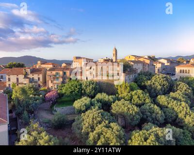 Vue surélevée sur la vieille ville, Porto Vecchio, Corse-du-Sud, Corse, France Banque D'Images