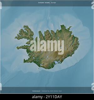 Île d'Islande dans la mer du Groenland, appartenant à l'Islande, coupée en carré sur une carte d'altitude en couleur Banque D'Images