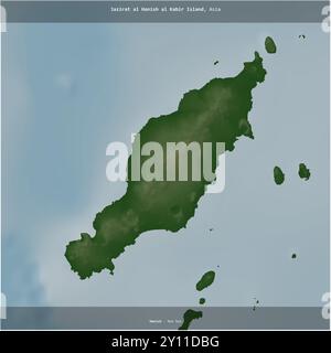 L'île de Jazirat al Hanish al Kabir dans la mer Rouge, appartenant au Yémen, a été coupée en carré sur une carte d'altitude en couleur Banque D'Images