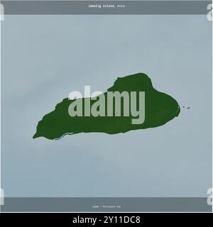 L'île de Jomalig dans la mer des Philippines, appartenant aux Philippines, a été recadrée au carré sur une carte d'altitude colorée Banque D'Images