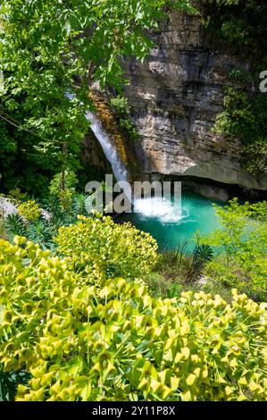 Albanie, péninsule balkanique, Europe du Sud-est, République d'Albanie, Albanie du Sud, région de Kurvelesh, canyon de Nivica, le paysage montagneux se trouve au sud-ouest de Tepelena entre les rivières Vjosa et Drino à l'est et la Riviera albanaise, côte de la mer Ionienne, Banque D'Images