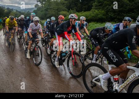 Cotiello, Espagne. 4 septembre 2024 - cycliste Ben O' Connor de l'équipe Decathlon AG2R la mondiale.. Vuelta Ciclista a España 2024. Crédit : Javier Fernández Santiago / Alamy Live News Banque D'Images