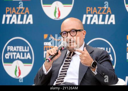 Roma, Italie. 06 juillet 2024. Il Ministro della Cultura Gennaro Sangiuliano interviene alla festa di Fratelli d'Italia Roma FDI, Piazza Italia, in Piazza Vittorio a Roma, Sabato 06 Luglio 2024 (foto Mauro Scrobogna/LaPresse) le ministre de la culture Gennaro Sangiuliano prend la parole à la fête Fratelli d'Italia Roma FDI, Piazza Italia, in Piazza Vittorio à Rome, 06 juillet 2024. (Photo de Mauro Scrobogna/LaPresse) crédit : LaPresse/Alamy Live News Banque D'Images