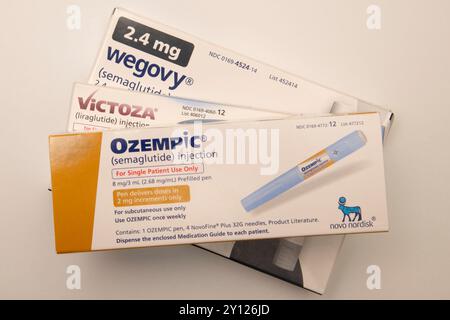 Nature morte des trois grands médicaments injectables de perte de poids de prescription. Ozempic, Victoza et Wegovy. Banque D'Images