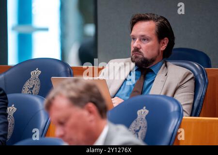 2024-09-03 Néerlandais Tweede Kamer débat plénier DEN HAAG, PAYS-BAS - 3 SEPTEMBRE : Diederik Boomsma NSC pendant le débat plénier à la Tweede Kamer le 3 septembre 2024 à Den Haag, pays-Bas Den Haag Tweede Kamer pays-Bas contenu non disponible pour redistribution aux pays-Bas directement ou indirectement par des tiers. Droit d'auteur : xJohnxBeckmannx Banque D'Images