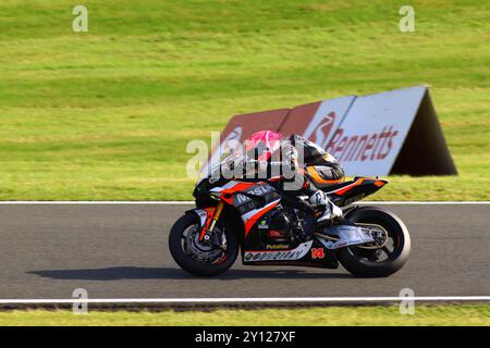 SUPER VÉLOS BRITANNIQUES @ CADWELL PARK 2024 Banque D'Images