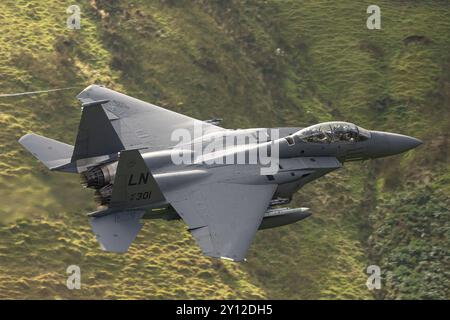 Dolgellau, Royaume-Uni. 04th Sep, 2024. McDonnell Douglas F-15E Strike Eagle de l'United States Air Force 492d Fighter Squadron « les Madhatters » de la 48th Fighter Wing RAF Lakenheath passe devant « The Spur » Mach Loop, Dolgellau, Royaume-Uni, 4 septembre 2024 (photo de Cody Froggatt/News images) à Dolgellau, Royaume-Uni le 9/4/2024. (Photo de Cody Froggatt/News images/Sipa USA) crédit : Sipa USA/Alamy Live News Banque D'Images