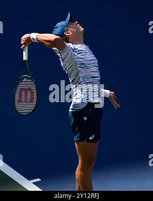 Flushing Meadows, New York, États-Unis. 4 septembre 2024 : Alex de Minaur (AUS) perd face à Jack Draper (GBR) 6-3, 7-5, 6-2 à l'US Open joué au Billie Jean King National Tennis Center à Flushing, Queens, NY, {USA} © Grace Schultz/Cal Sport Media Credit : Cal Sport Media/Alamy Live News Banque D'Images