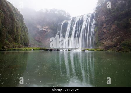 ANSHUN, CHINE - 19 MARS 2017 - (FILE) la cascade de Huangguoshu est vue dans la ville d'Anshun, province du Guizhou, Chine, 19 mars 2017. Banque D'Images