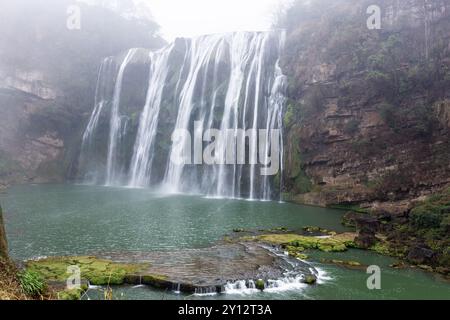 ANSHUN, CHINE - 19 MARS 2017 - (FILE) la cascade de Huangguoshu est vue dans la ville d'Anshun, province du Guizhou, Chine, 19 mars 2017. Banque D'Images