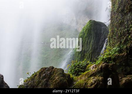 ANSHUN, CHINE - 19 MARS 2017 - (FILE) la cascade de Huangguoshu est vue dans la ville d'Anshun, province du Guizhou, Chine, 19 mars 2017. Banque D'Images