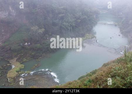 ANSHUN, CHINE - 19 MARS 2017 - (FILE) la cascade de Huangguoshu est vue dans la ville d'Anshun, province du Guizhou, Chine, 19 mars 2017. Banque D'Images