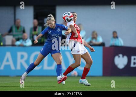 Borehamwood, Royaume-Uni. 04th Sep, 2024. Mariona Caldentey d'Arsenal Women sur le ballon lors du match de l'UEFA Women's Champions League Round 1 entre Arsenal Women et Rangers Women à Meadow Park, Borehamwood, Angleterre, le 4 septembre 2024. Photo de Joshua Smith. Utilisation éditoriale uniquement, licence requise pour une utilisation commerciale. Aucune utilisation dans les Paris, les jeux ou les publications d'un club/ligue/joueur. Crédit : UK Sports pics Ltd/Alamy Live News Banque D'Images