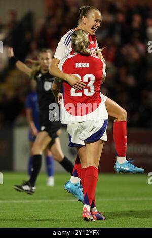 Borehamwood, Royaume-Uni. 04th Sep, 2024. Alessia Russo d'Arsenal Women célèbre son but lors du match de l'UEFA Women's Champions League Round 1 entre Arsenal Women et Rangers Women à Meadow Park, Borehamwood, Angleterre, le 4 septembre 2024. Photo de Joshua Smith. Utilisation éditoriale uniquement, licence requise pour une utilisation commerciale. Aucune utilisation dans les Paris, les jeux ou les publications d'un club/ligue/joueur. Crédit : UK Sports pics Ltd/Alamy Live News Banque D'Images