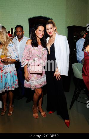 Ouverture officielle - le Consulat Mariella Ahrens und Rebecca Kunikowski beim ouverture officielle Bistrot Restaurant le Consulat AM 04.09.2024 à Berlin. *** Grande ouverture le Consulat Mariella Ahrens et Rebecca Kunikowski au Bistrot Restaurant le Consulat le 04 09 2024 à Berlin Copyright : xEventpressxKochanx Banque D'Images