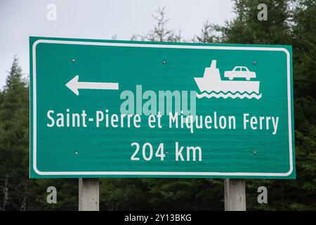 Panneau indiquant le traversier Saint-Pierre & Miquelon à Irving Oil Big Stop à Goobies, Terre-Neuve-et-Labrador, Canada Banque D'Images