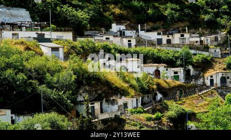 Ancien village et parc urbain des caves de conservation du vin Aglianico di Rapolla. Potenza, Basilicate. Italie Banque D'Images