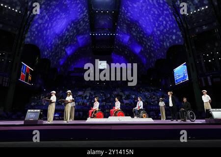 Paris, France. 4 septembre 2024. La photo prise le 4 septembre 2024 montre la cérémonie de remise du fleuret féminin catégorie A aux Jeux paralympiques de Paris 2024 à Paris, France. Crédit : Zhang Haofu/Xinhua/Alamy Live News Banque D'Images