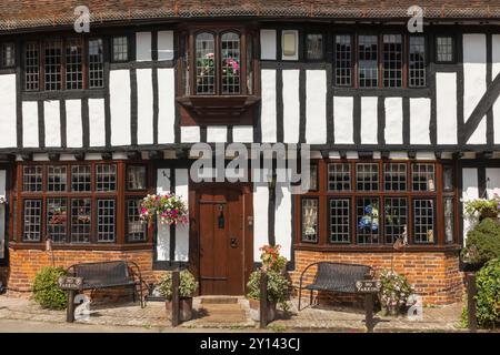 Angleterre, Kent, Chilham Village, Maison historique à colombages de style Tudor Banque D'Images