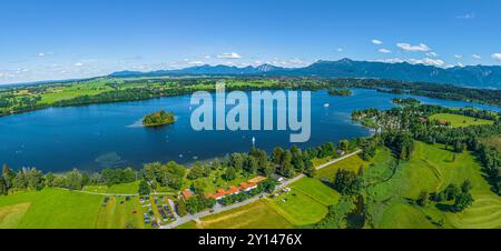 Vue sur le Staffelsee en haute-Bavière au sud du village d'Uffing Banque D'Images
