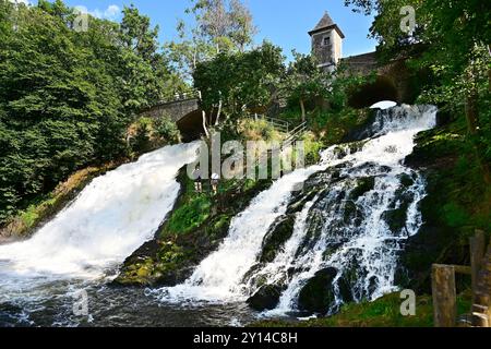 Cascade de COO dans la rivière de Amleve Banque D'Images